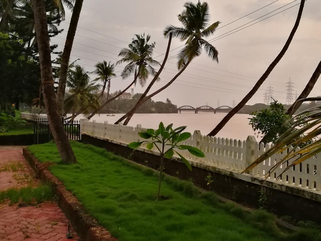 Nisarga Nirvana River House Mangalore Exterior foto